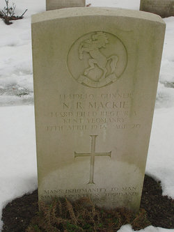 CWGC headstone for Gunner N R Mackie.