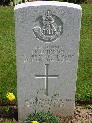 Lt J E Johnson's CWGC headstone.