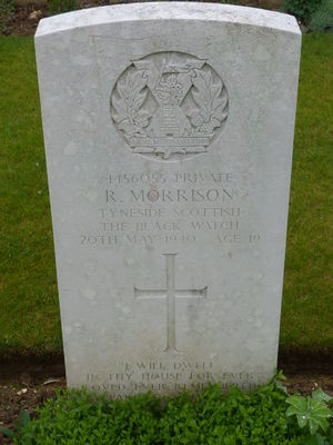 Pte R Morrison's CWGC headstone.