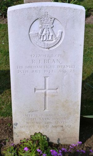 L/Cpl "Dicky" Bean's CWGC headstone.