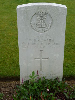 L/Sgt W E Cummin's CWGC headstone.