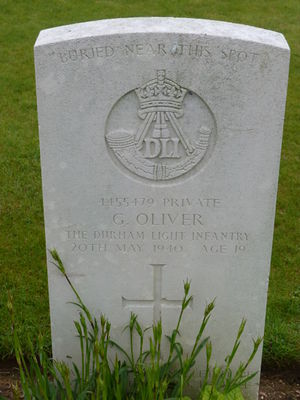 Pte G Oliver's CWGC headstone.