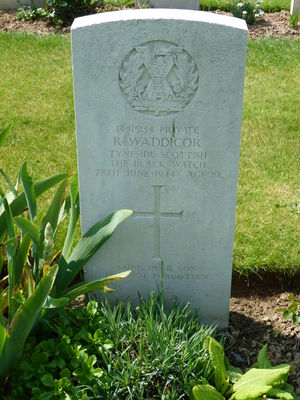 Pte R Waddicor's CWGC headstone.
