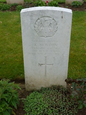 Pte K Newton's CWGC headstone.
