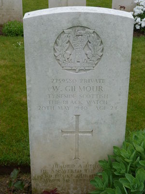 Pte W Gilmour's CWGC headstone.