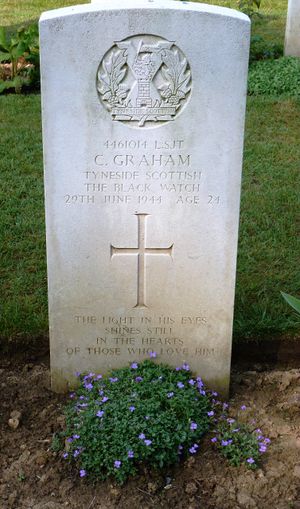 Sgt C Graham's CWGC headstone.