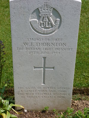 Pte W J Thornton's CWGC headstone.