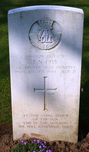 Pte E N Cox's CWGC headstone.