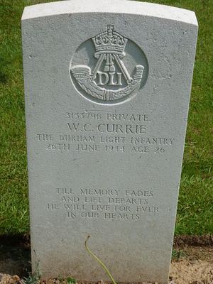 Pte W C Currie's CWGC headstone.