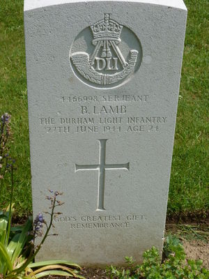 Sgt B Lamb's CWGC headstone.