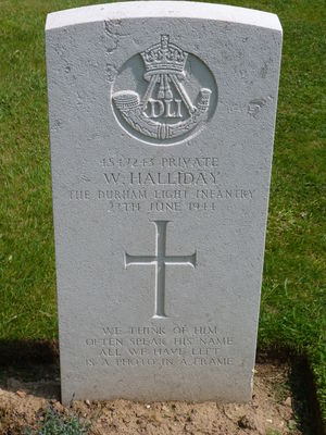 Pte W Halliday's CWGC headstone.