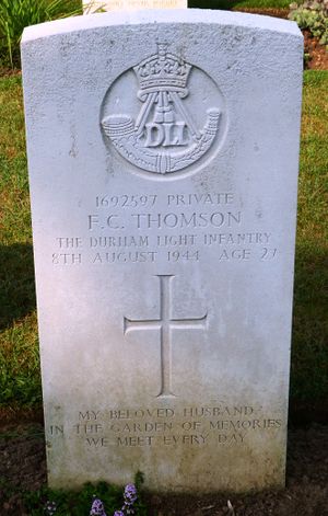 Pte F C Thomson's CWGC headstone.