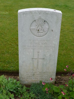 Pte B Wilson's CWGC headstone.