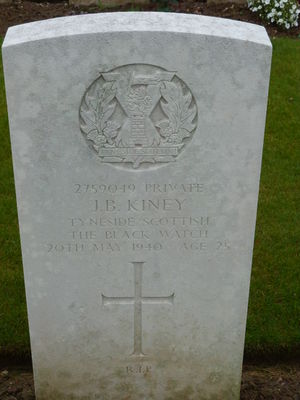 Pte B Kiney's CWGC headstone.