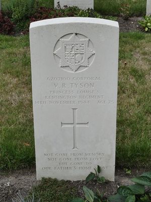 CWGC Headstone, Corporal Victor Reginald TYSON, 2nd Kensingtons.