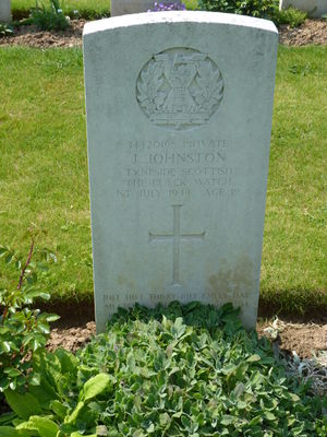Pte J Johnston's CWGC headstone.