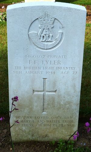 Pte F F Tyler's CWGC headstone.