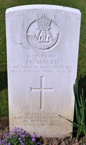 Lt J R Mackie's CWGC headstone.