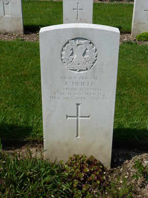 Pte A Meikle's CWGC headstone.