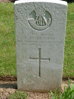 Pte R Pennington's CWGC headstone.