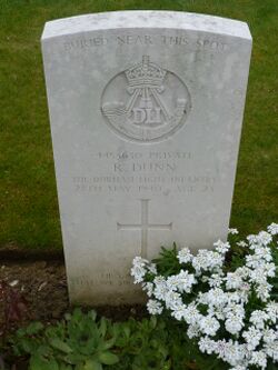Pte R Dunn's CWGC headstone.