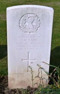 Pte S D Yapp's CWGC headstone.