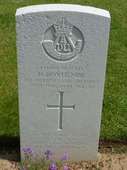 Pte D Dovernor's CWGC headstone.