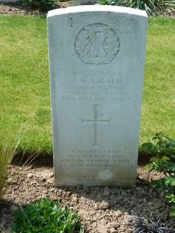 Pte C W A Gall's CWGC headstone.
